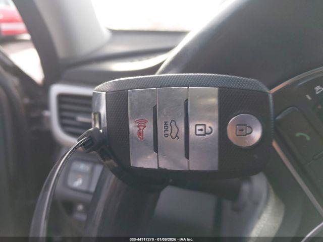 Kia Optima Lx Turbo Image 7