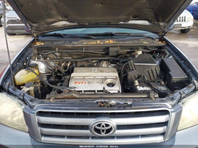 Toyota Highlander V6 Image 9