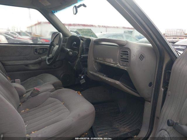 Chevrolet S-10 Image 4