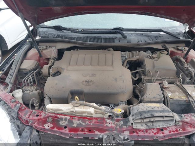 Toyota Camry Xle V6 Image 11