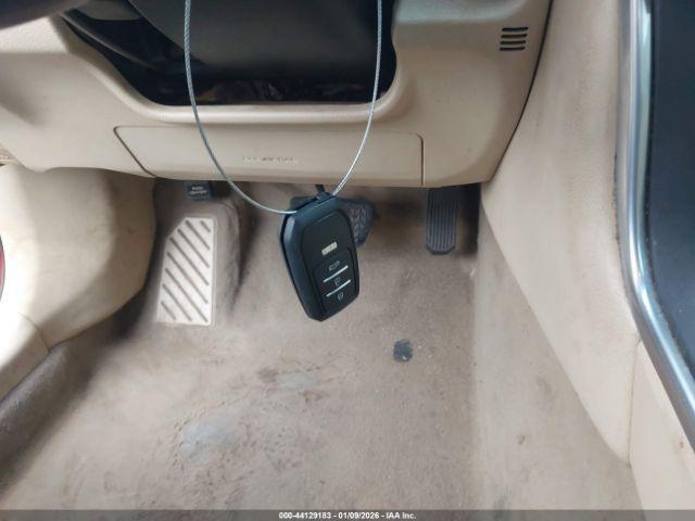 Toyota Camry Xle V6 Image 15