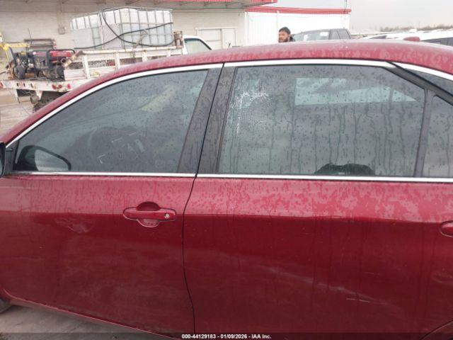 Toyota Camry Xle V6 Image 10